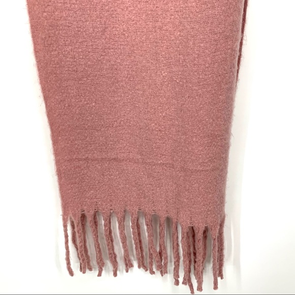 Solid Blush Pink Plush Fuzzy Blanket Scarf With Fringe By Renee’s NY New Nwot - Picture 5 of 8